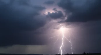 Severe Thunderstorms Cause Ruckus Across Western Washington